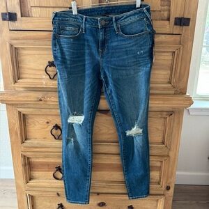 True Religion Halle Destroyed Super Skinny Jeans New size 29 New